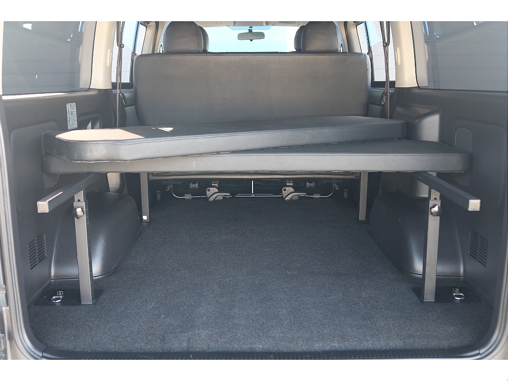 トヨタ ハイエースバン(8枚目)