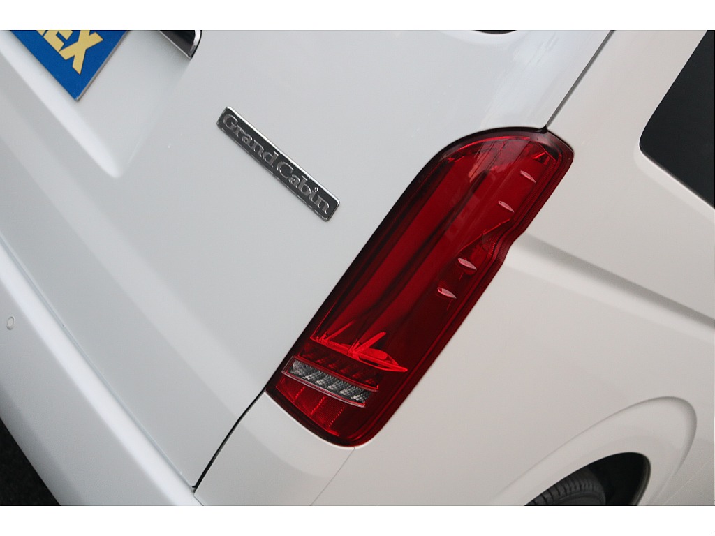 トヨタ ハイエース(11枚目)