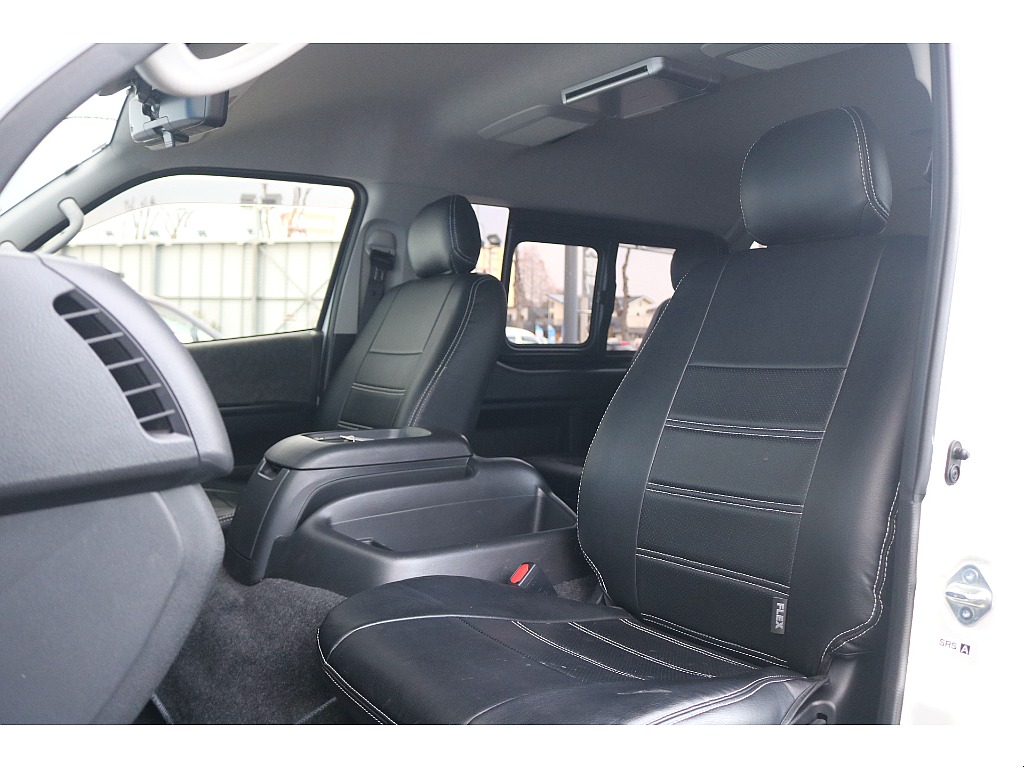 トヨタ ハイエース(16枚目)