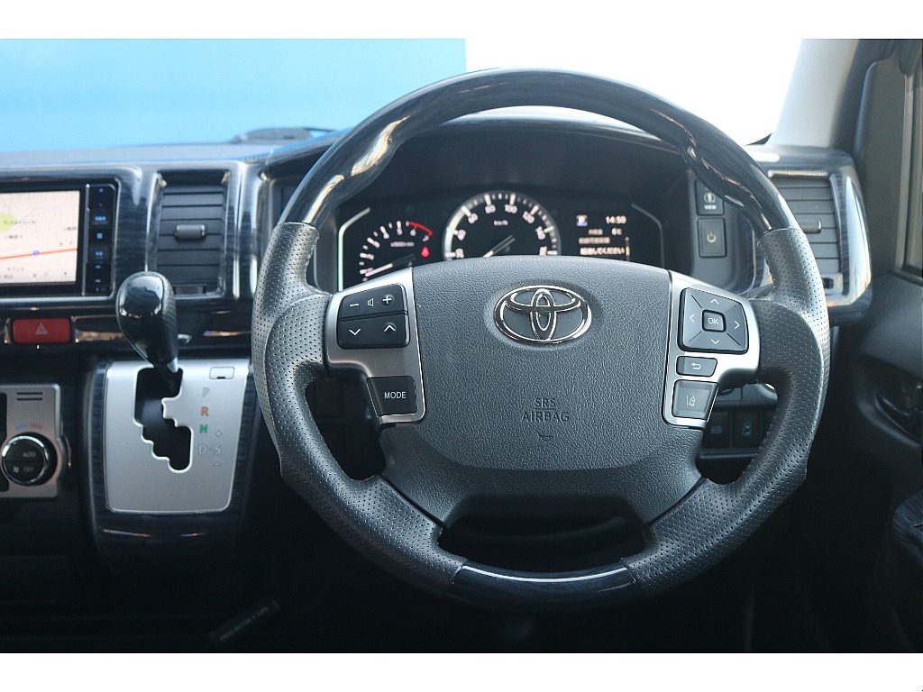 トヨタ ハイエース(15枚目)