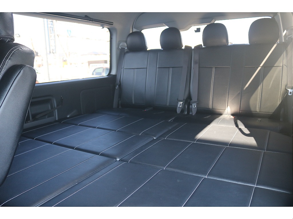 トヨタ ハイエース(16枚目)