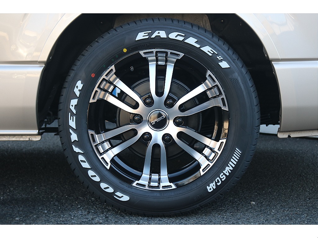 トヨタ ハイエース(12枚目)