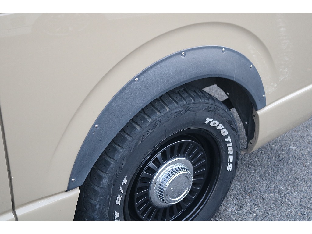 トヨタ ハイエース(8枚目)