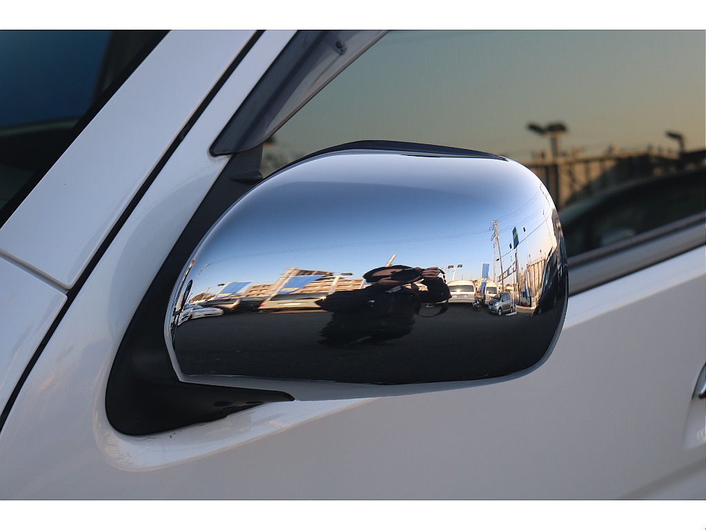 トヨタ ハイエースバン(14枚目)