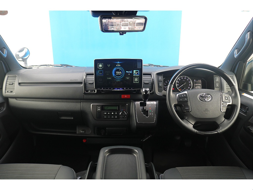 トヨタ ハイエースバン(20枚目)