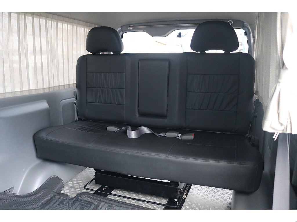 トヨタ レジアスエース(4枚目)