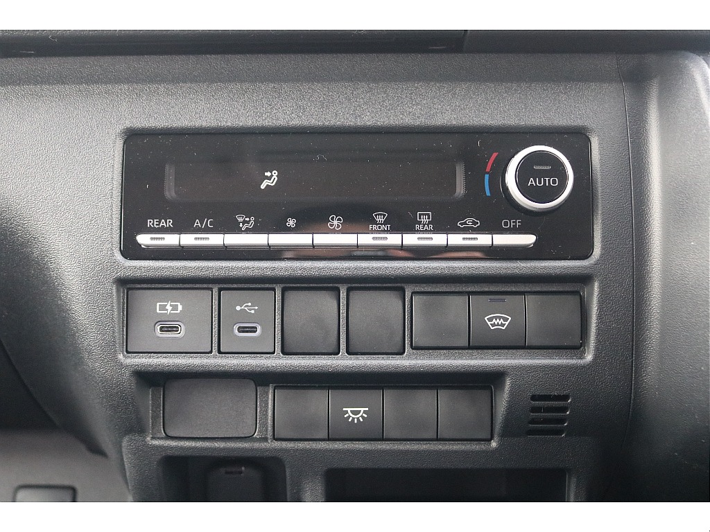 トヨタ ハイエース(28枚目)