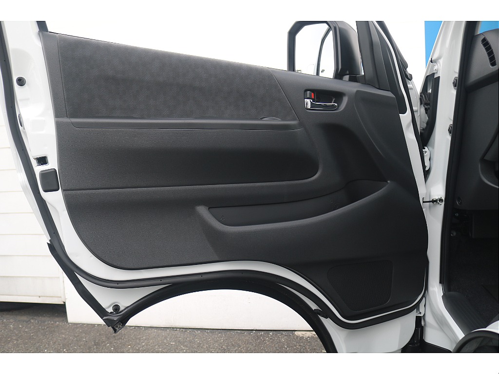 トヨタ ハイエース(44枚目)