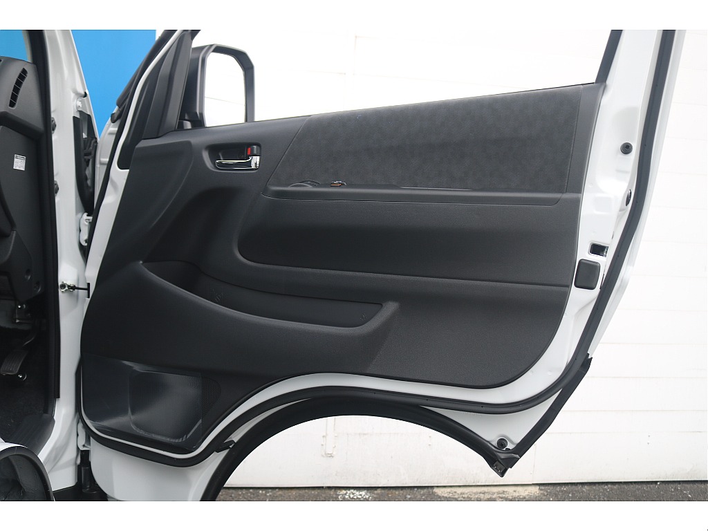 トヨタ ハイエース(46枚目)