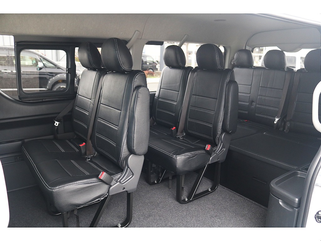 トヨタ ハイエース(9枚目)