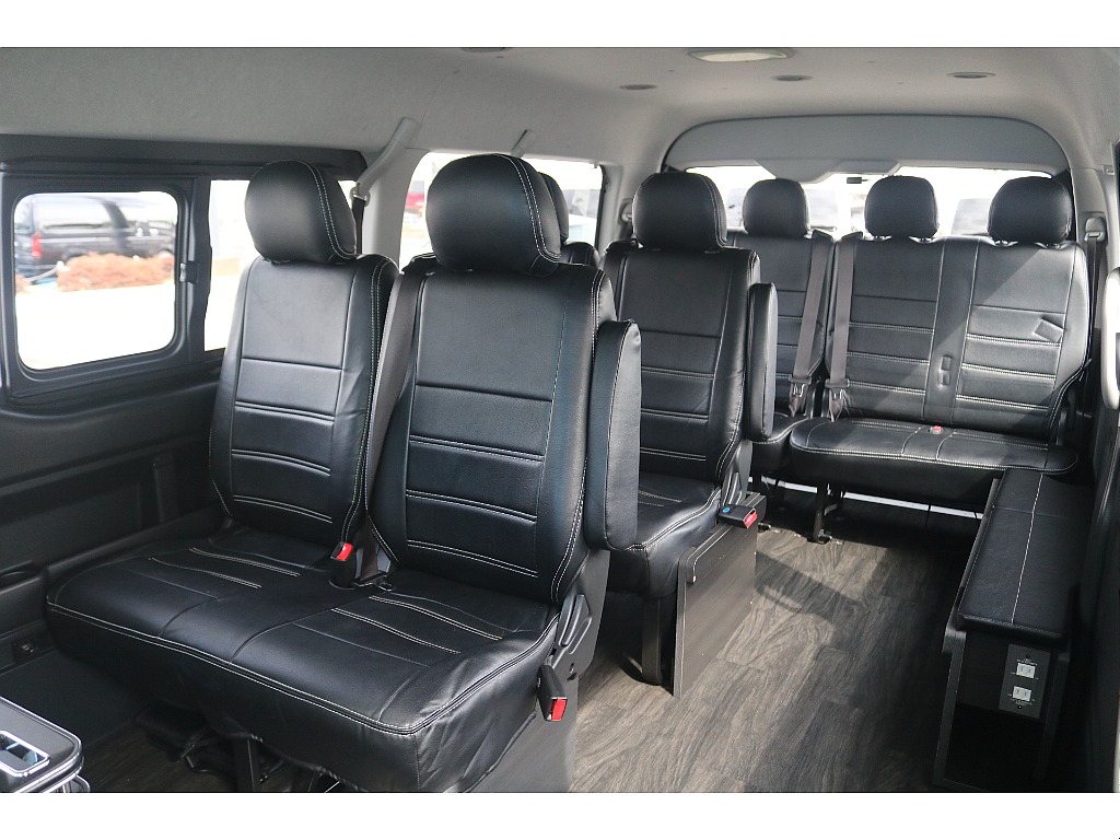 トヨタ ハイエース(2枚目)