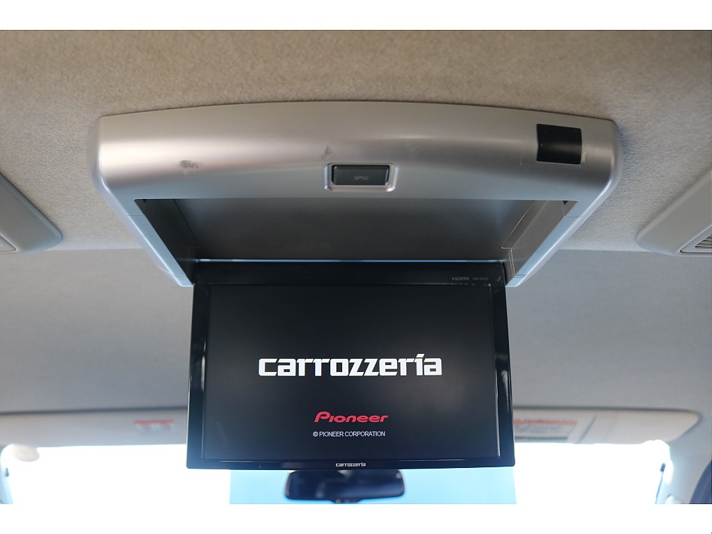 トヨタ ハイエース(4枚目)