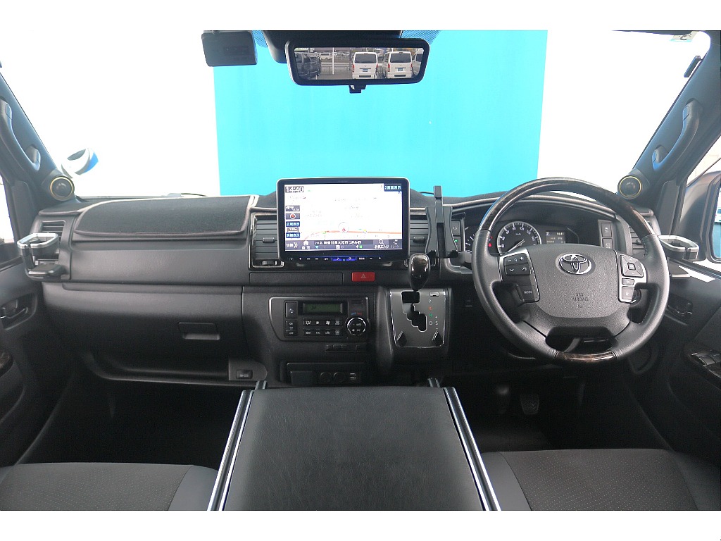 トヨタ ハイエースバン(17枚目)