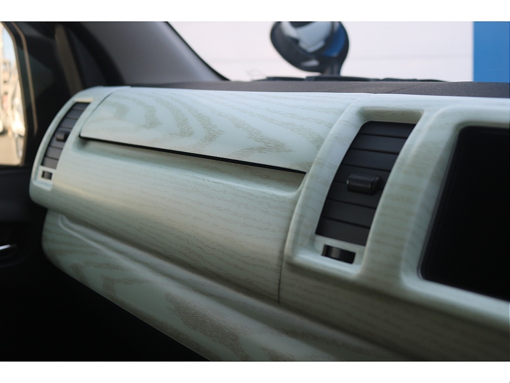 トヨタ ハイエース(11枚目)