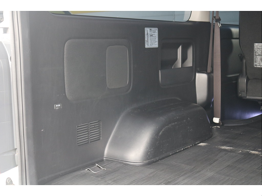 トヨタ ハイエースバン(15枚目)