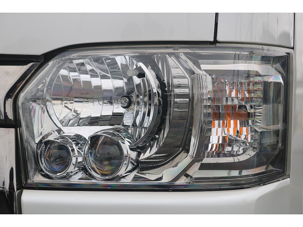 トヨタ ハイエースバン(23枚目)