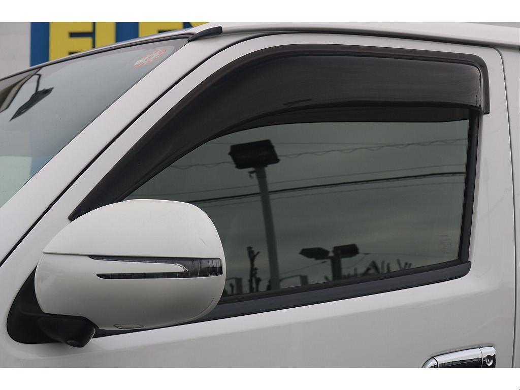 トヨタ ハイエースバン(27枚目)