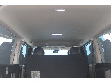 トヨタ ハイエースバン(4枚目)