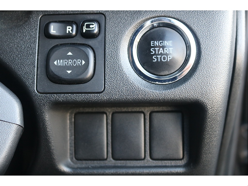 トヨタ ハイエースバン(16枚目)