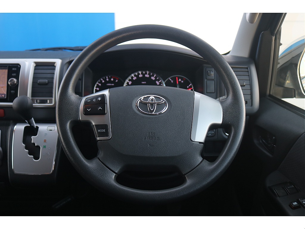 トヨタ ハイエースバン(17枚目)