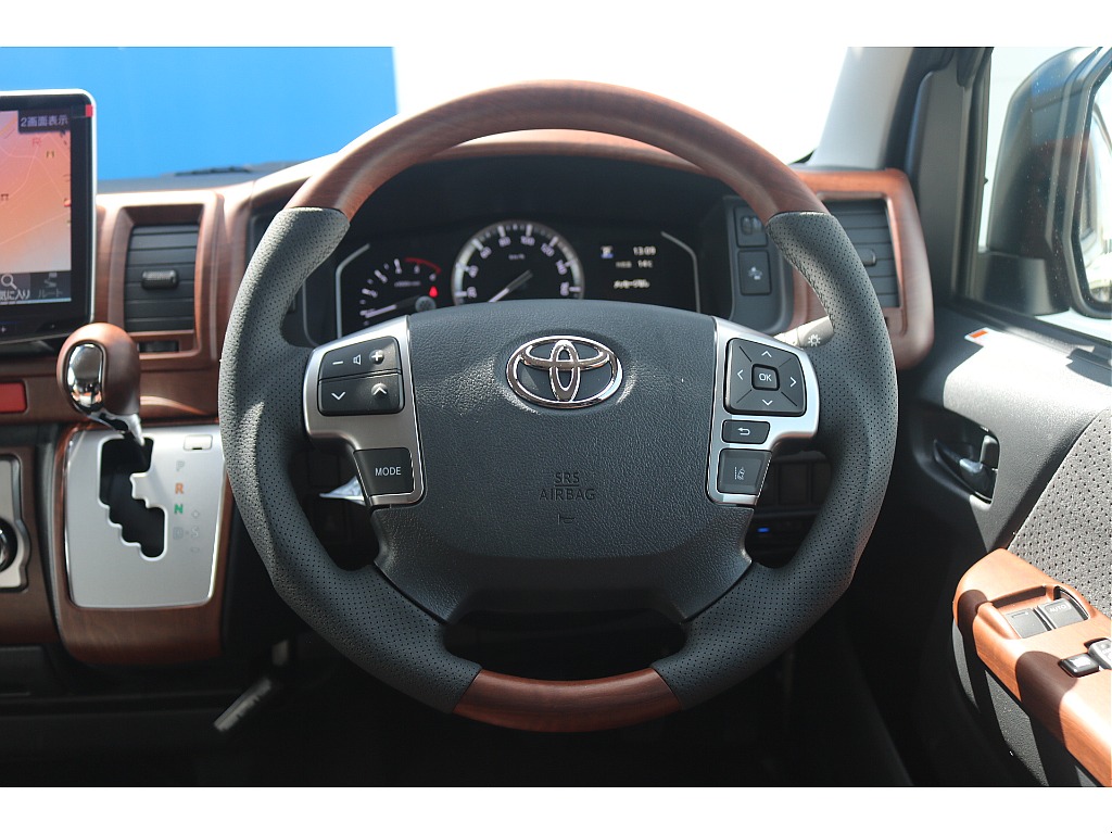 トヨタ ハイエースバン(12枚目)