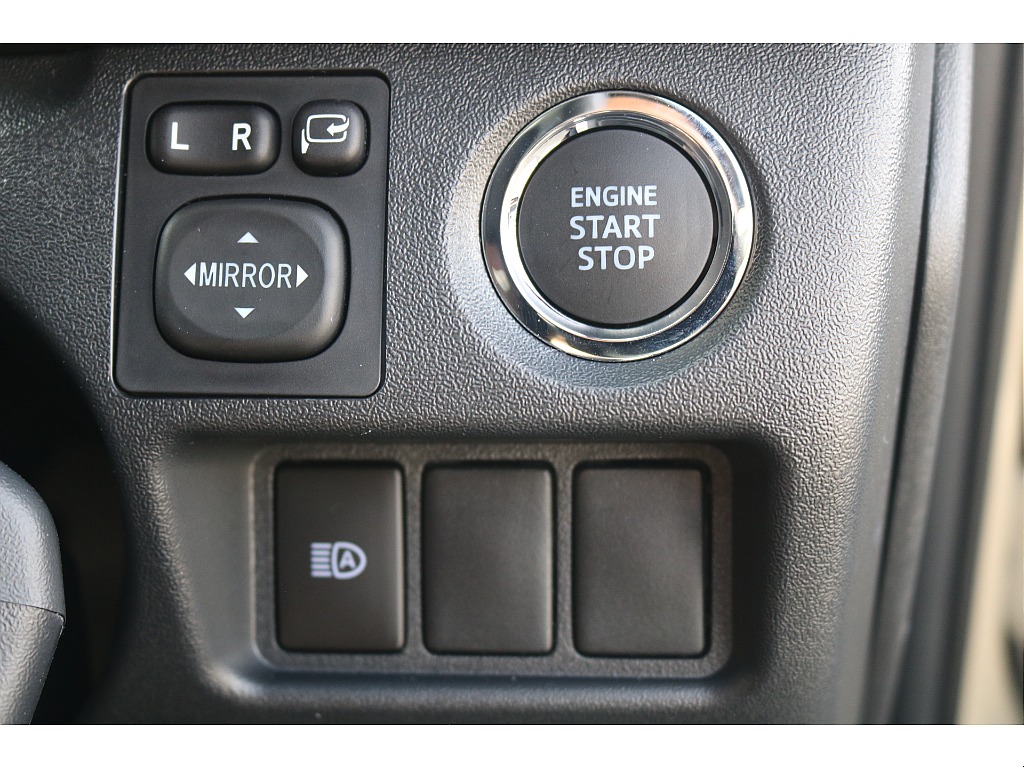 トヨタ ハイエースバン(15枚目)