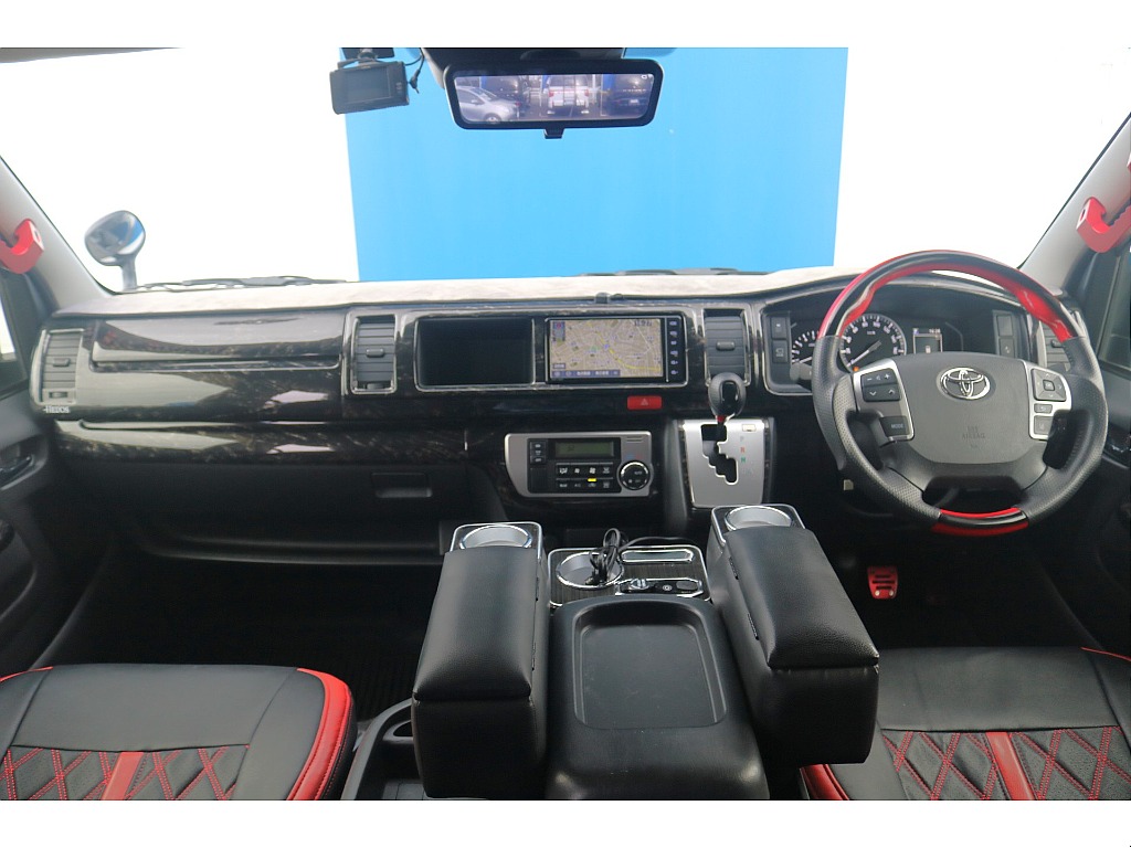 トヨタ ハイエース(17枚目)