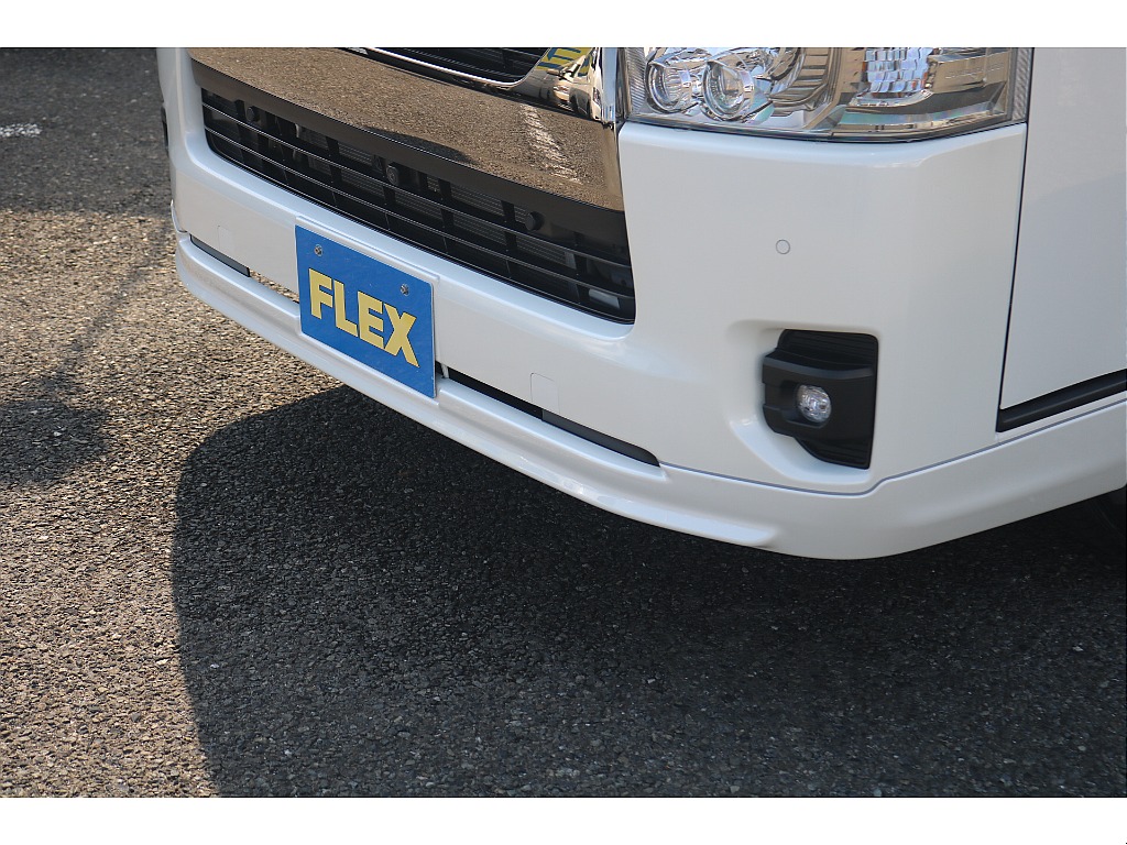 トヨタ ハイエースバン(2枚目)