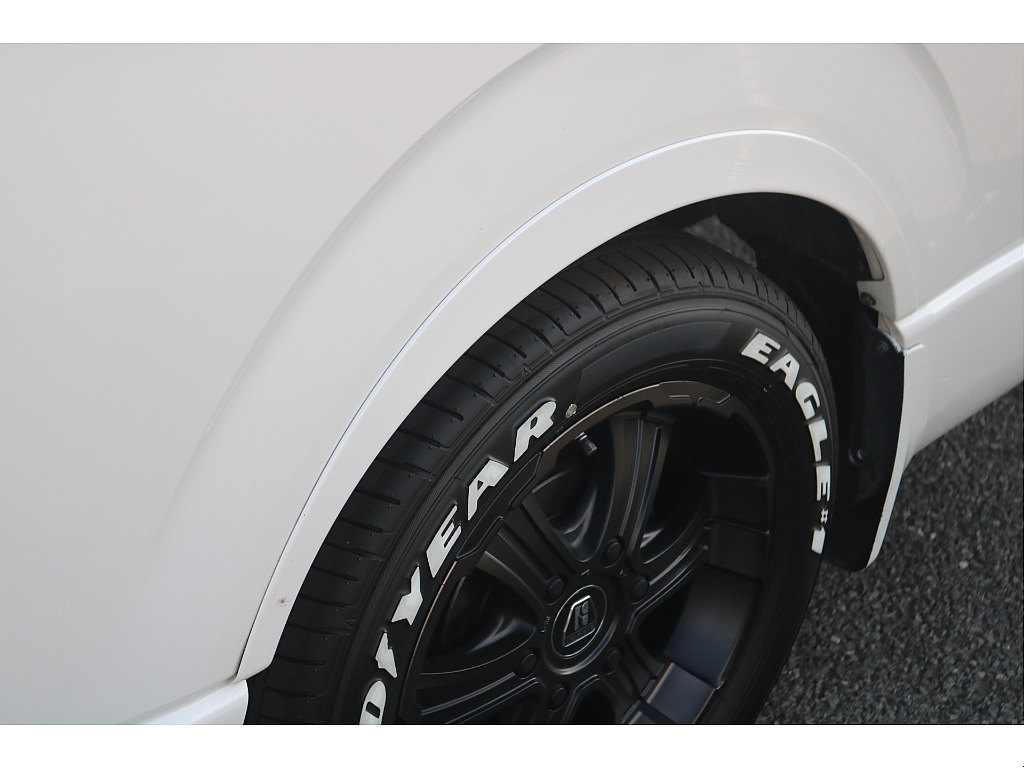 トヨタ ハイエースバン(11枚目)