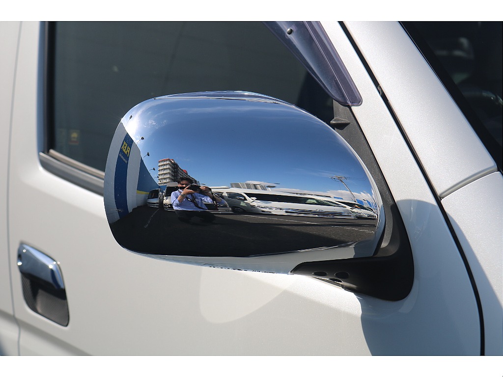 トヨタ ハイエースバン(13枚目)