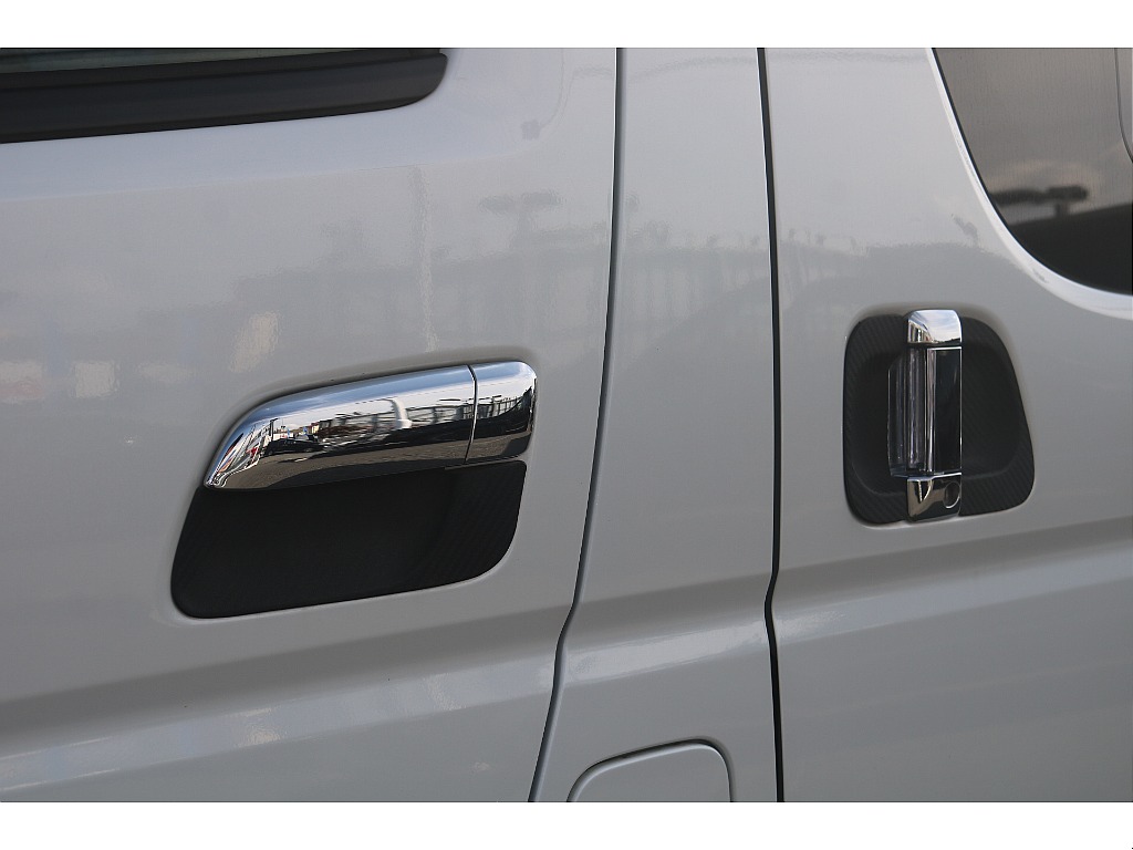 トヨタ ハイエースバン(14枚目)