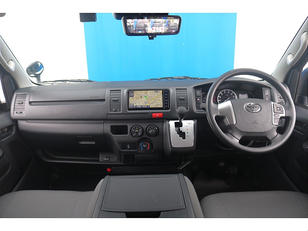 トヨタ ハイエースバン(16枚目)