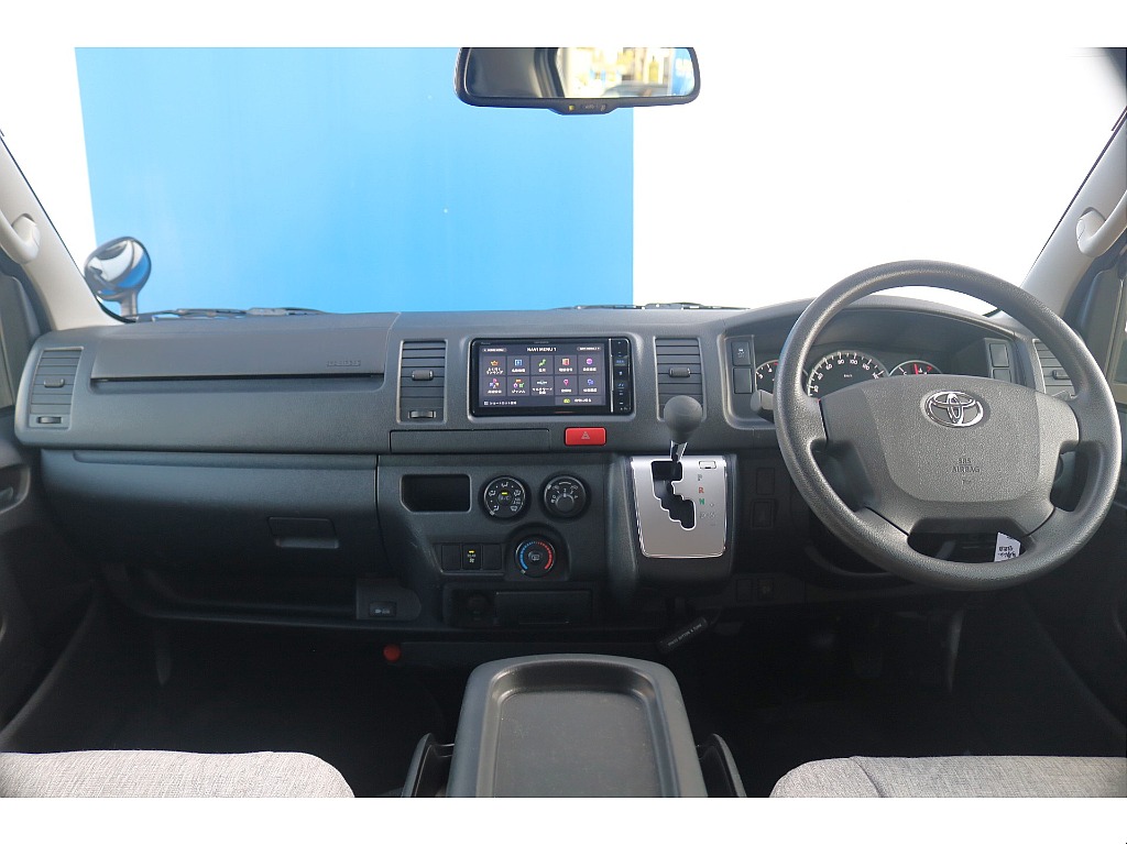 トヨタ ハイエースバン(16枚目)