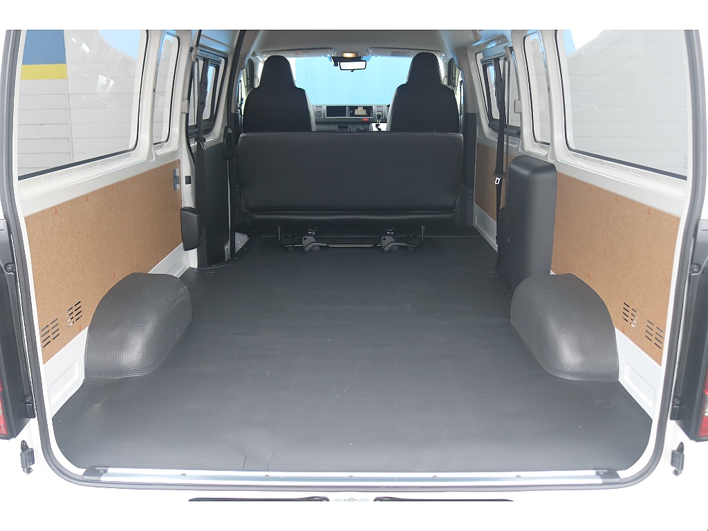 趣味にもお仕事にも大活躍の広々荷室♪