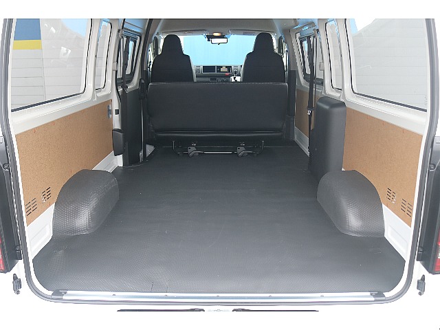 趣味にもお仕事にも大活躍の広々荷室♪