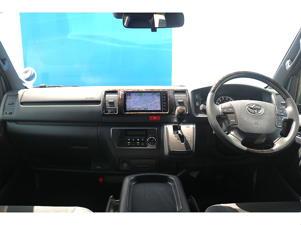 トヨタ ハイエースバン(16枚目)