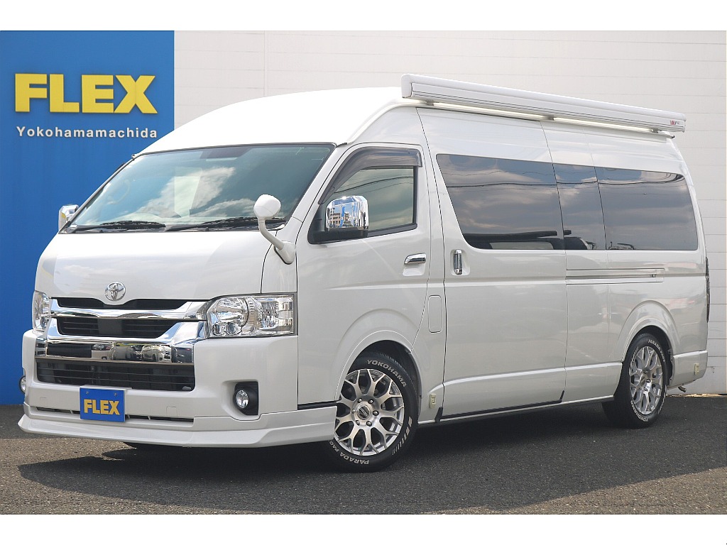 令和4年式オリジナルキャンピングカー入庫しました！ 外装はオリジナルパーツでカスタム！ 車中泊可能な広い内装が特徴の一台です！