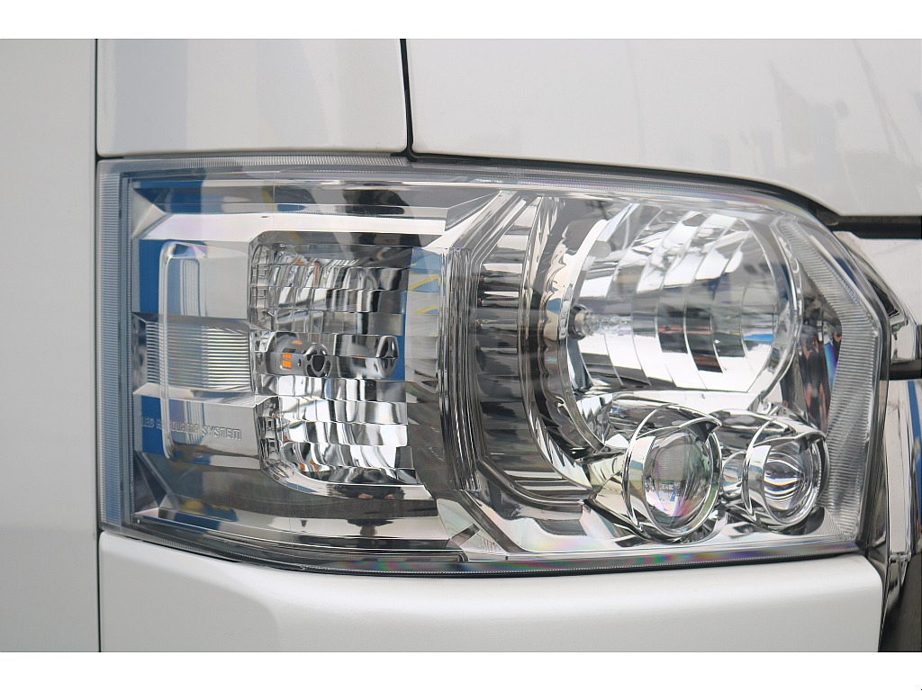 トヨタ ハイエースバン(25枚目)