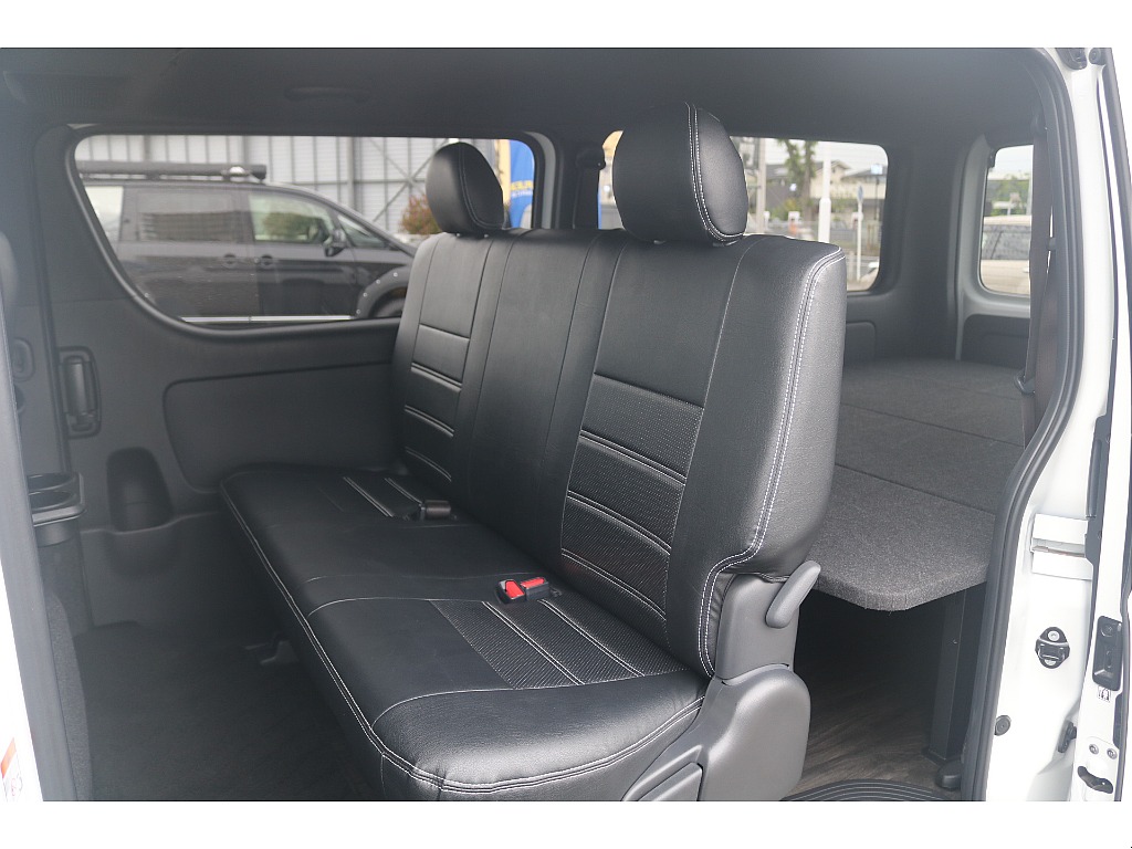 トヨタ ハイエースバン(32枚目)