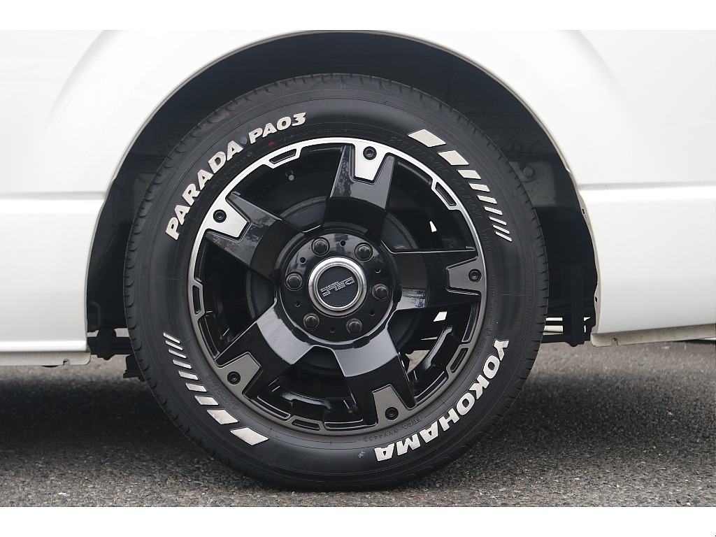 トヨタ ハイエースバン(10枚目)