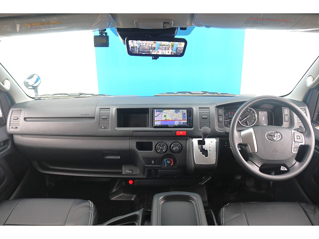 トヨタ ハイエースバン(16枚目)