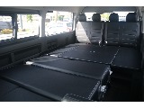 トヨタ ハイエース(4枚目)