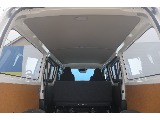 トヨタ ハイエースバン(3枚目)