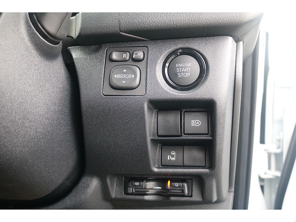 トヨタ&nbsp;ハイエース&nbsp;ワゴン2.7GLロング ミドルルーフ&nbsp;familiar ライトカスタム&nbsp;神奈川県の詳細画像&nbsp;その11