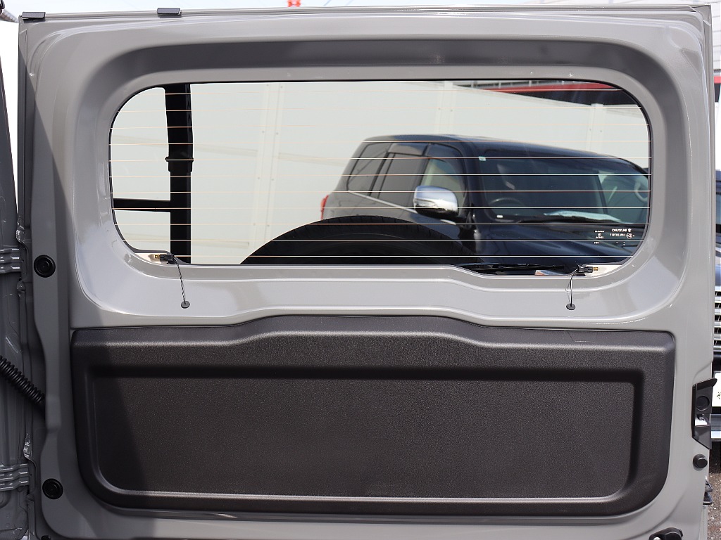 リアゲート内張り！