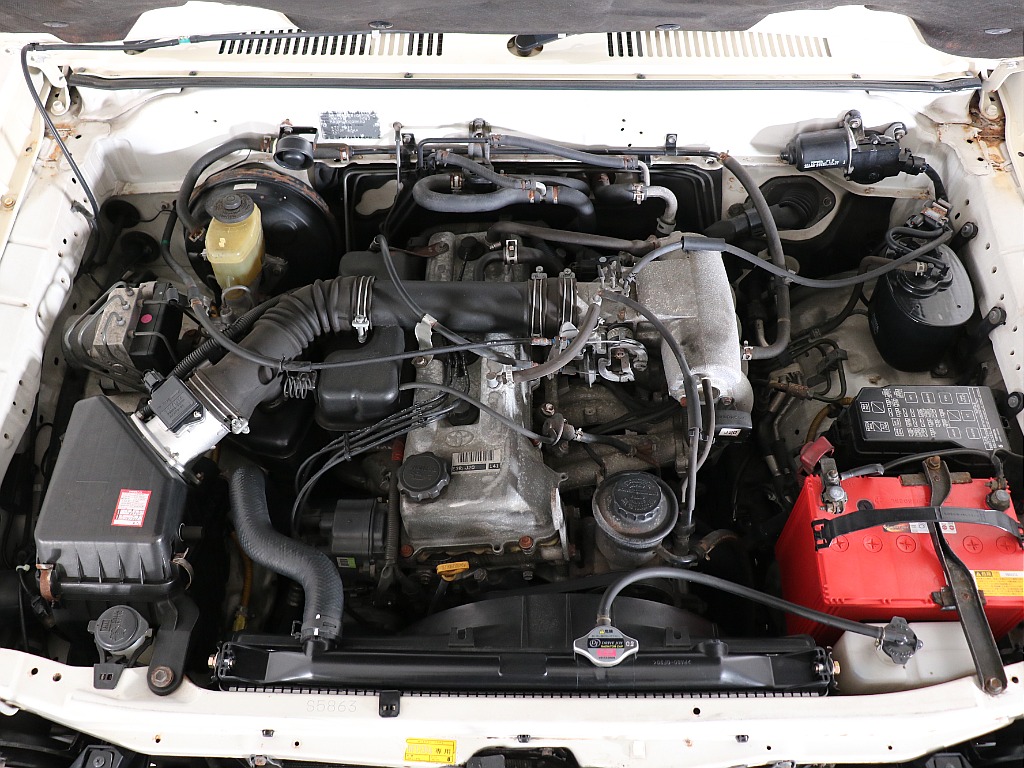 経済性に優れた3RZエンジン！走行距離1０万キロ台で、まだまだこれからです♪