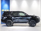 ガソリン7人乗り車両となっております！