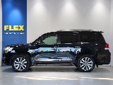 ガソリン8人乗り車両となっております！
