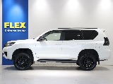 ホワイトｘブラックで引き締まった1台です！