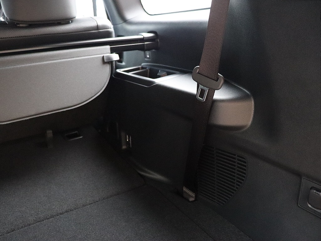 ラゲッジ内張り！